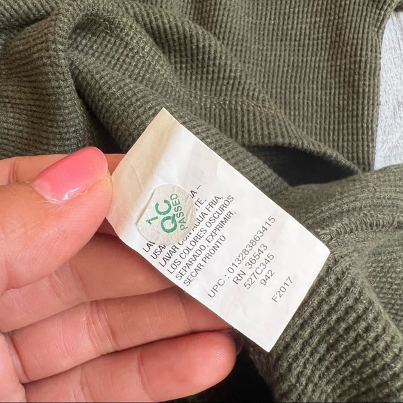 G.H.BASS & CO. Solid Waffle-Knit 3Button Men’s Henley Thermal Army Shirt Size S - Picture 6 of 11